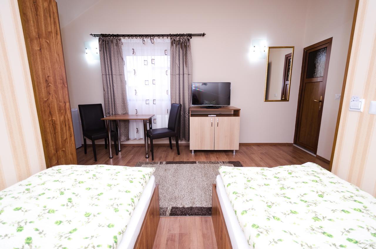 Camere-Apartament Steyna Алба Юлия Екстериор снимка