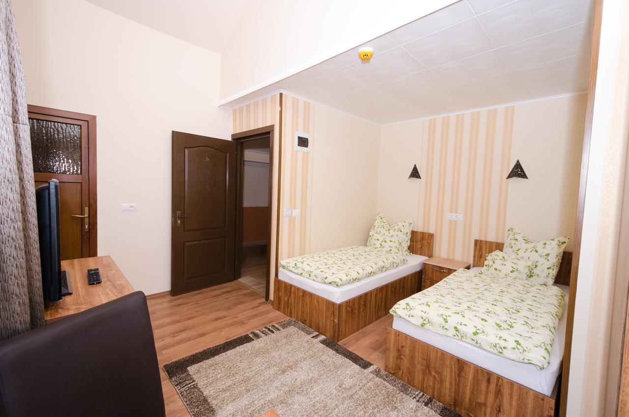 Camere-Apartament Steyna Алба Юлия Екстериор снимка