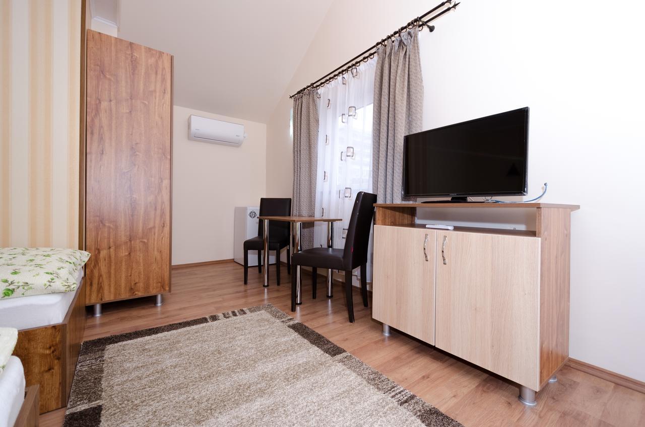 Camere-Apartament Steyna Алба Юлия Екстериор снимка